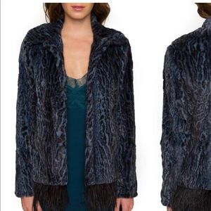 🔥HOST PICK Willow&Clay Anml Prnt FF Jacket